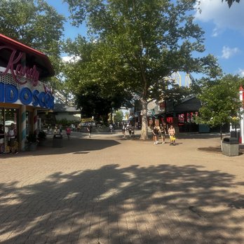 Kennywood Park - Park Entrance - Amusement Parks Near Me - West Mifflin, Pennsylvania Kennywood Park - Park Entrance - Amusement Parks Near Me - West Mifflin, Pennsylvania