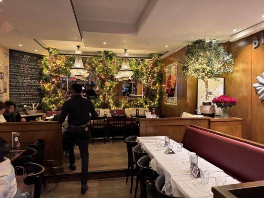 Bistrot Le Poincaré by null