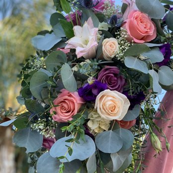 Nina's Flowers - Arch arrangement (the morning after the wedding) - Florists Near Me - Encinitas, California