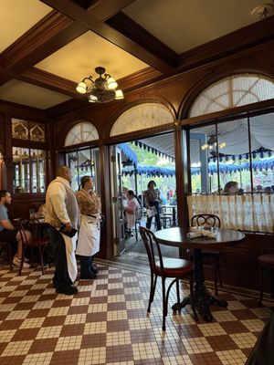 Cafe Orleans by null