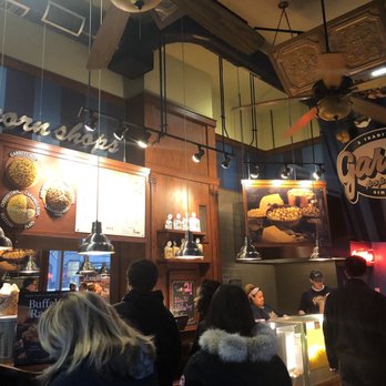 Garrett Popcorn Shops - Popcorn Shops Near Me - Chicago, Illinois