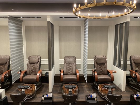 Beauty Box Nails and Spa by null