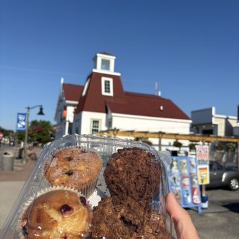 Beach Break Bakrie & Cafe - Muffins To Go - Coffee & Tea Near Me - Bethany Beach, Delaware Beach Break Bakrie & Cafe - Muffins To Go - Coffee & Tea Near Me - Bethany Beach, Delaware