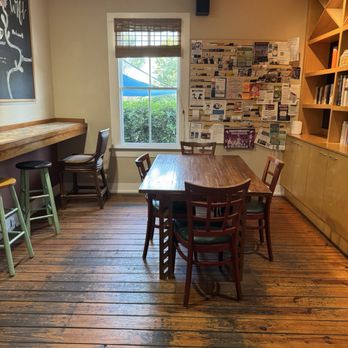 Cymplify - Seating - Coffee & Tea Near Me - Gainesville, Florida