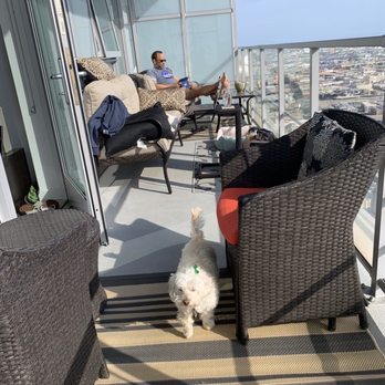 825 South Hill - Large balcony - Apartments Near Me - Los Angeles, California 825 South Hill - Large balcony - Apartments Near Me - Los Angeles, California