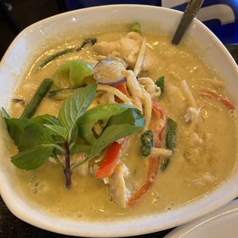 Thai Bloom! - green curry with chicken - Thai Near Me - Portland, Oregon