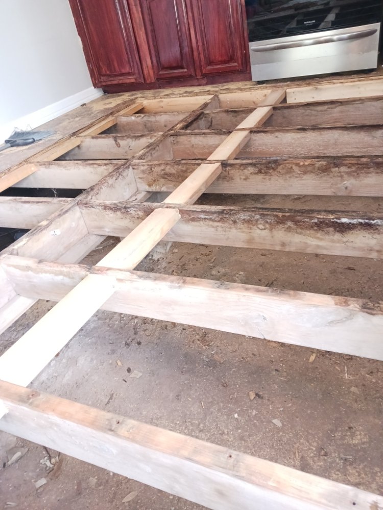 Slide of Licea Roofing