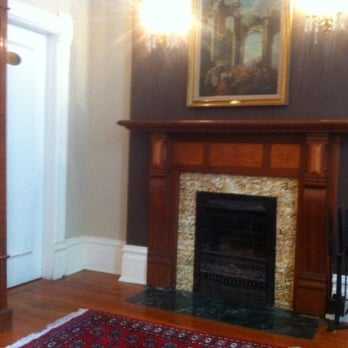Victorian Hotel - Small Lobby - Hotels Near Me - Vancouver, British Columbia Victorian Hotel - Small Lobby - Hotels Near Me - Vancouver, British Columbia
