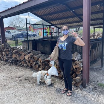 Lum's - Look at all the smokers working. - Barbeque Near Me - Junction, Texas Lum's - Look at all the smokers working. - Barbeque Near Me - Junction, Texas