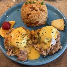 Kalua pig eggs benedict with fried rice instead of potatoes Kalua pig eggs benedict with fried rice instead of potatoes