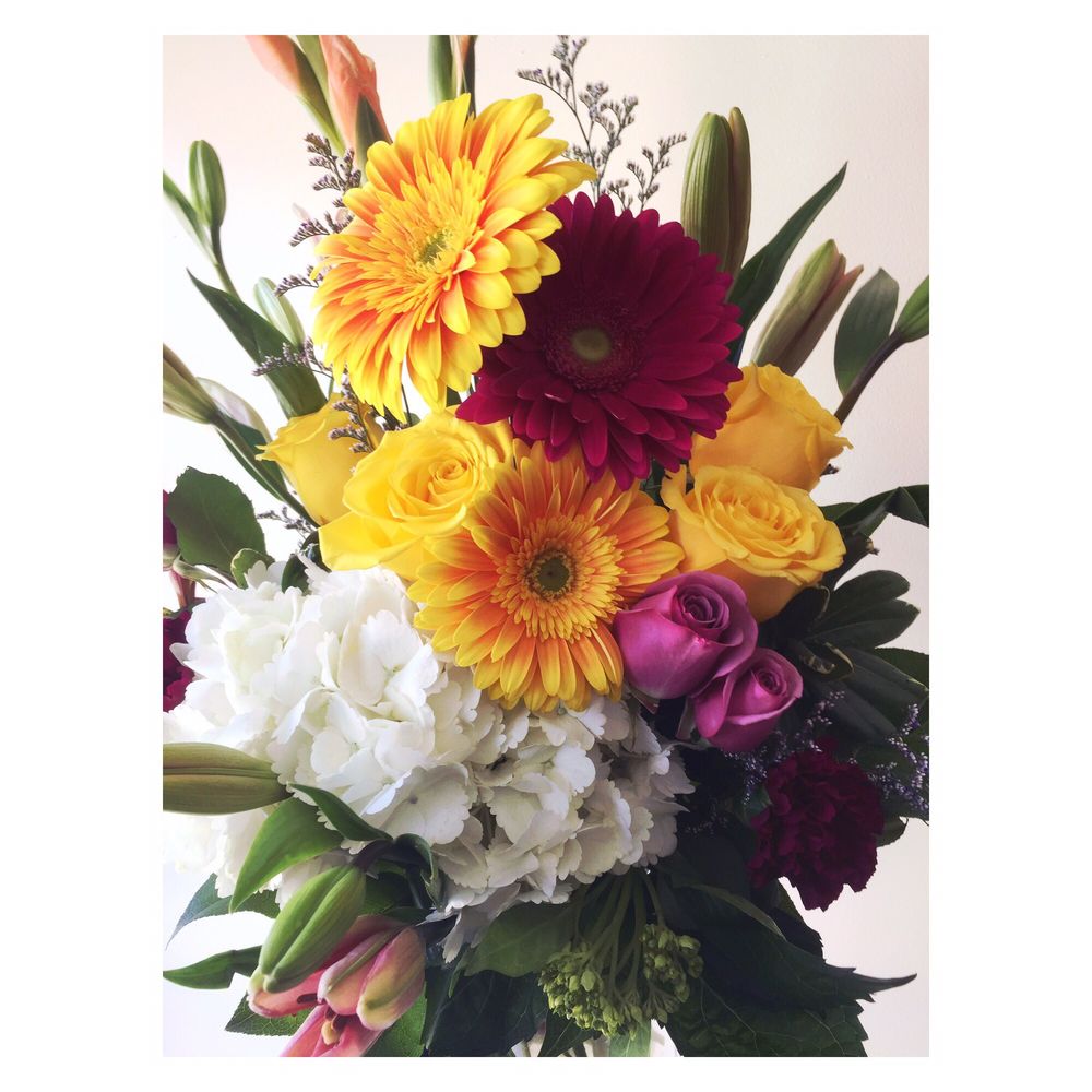 THE FLOWER CART Updated August 2024 23 Reviews 1320 River Rd, Fair Lawn, New Jersey