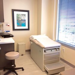 Baylor Scott & White Family Medicine - Lakewood - Exam room