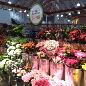 Heinen's Grocery Store - Beautiful, fresh flowers at a great price! - Grocery Near Me - Avon, Ohio Heinen's Grocery Store - Beautiful, fresh flowers at a great price! - Grocery Near Me - Avon, Ohio