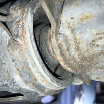 Latino Motors Max - Bad control arm - Auto Repair Near Me - Riviera Beach, Florida Latino Motors Max - Bad control arm - Auto Repair Near Me - Riviera Beach, Florida