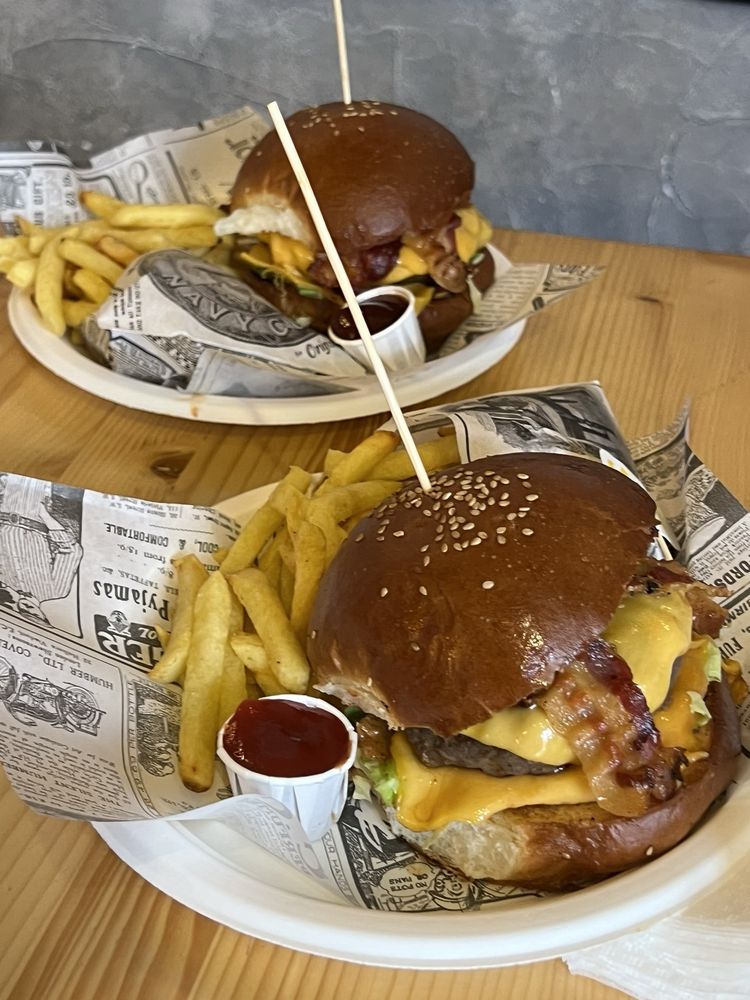 T & C Burger Lab