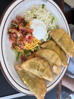 Ernesto's by null
