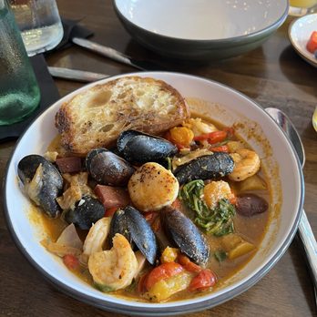 FM Eatery - Cha Cha Cioppino - Cocktail Bars Near Me - Fort Mill, South Carolina FM Eatery - Cha Cha Cioppino - Cocktail Bars Near Me - Fort Mill, South Carolina