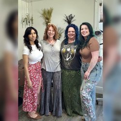 Enlightened Styles - The EnlighteneWhat is a head spa? Our signature Ayurvedic waterfall scalp ritual in Warrenton, VAd Styles team