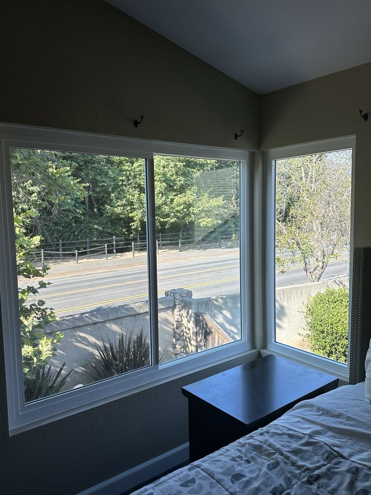 Slide of Elor Energy