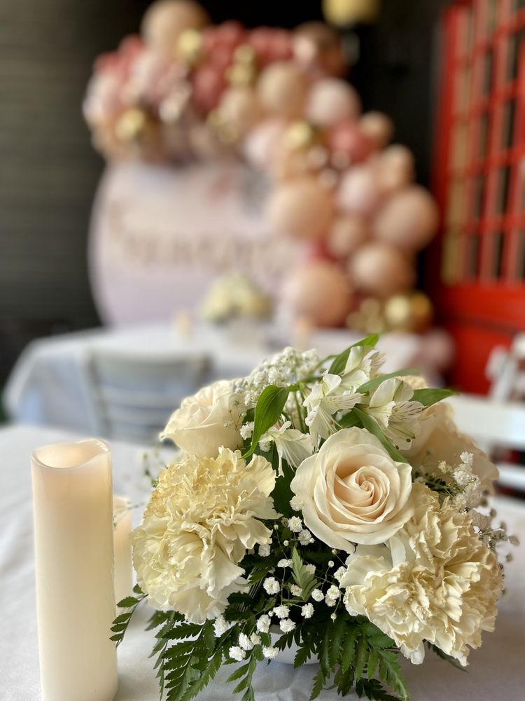 CHANDELIER LOUNGE CUISINE Updated September 2024 290 Photos & 98