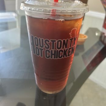Houston TX Hot Chicken - Iced tea - Chicken Shop Near Me - Bakersfield, California