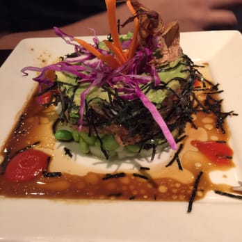 Yard House - Spicy tuna roll - New American Near Me - Honolulu, Hawaii Yard House - Spicy tuna roll - New American Near Me - Honolulu, Hawaii