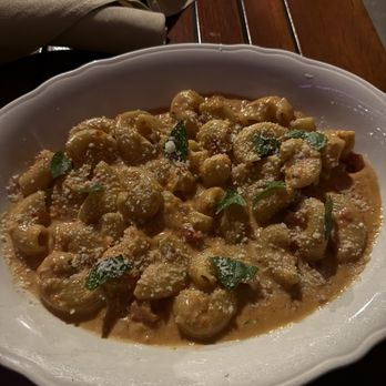 Gilt Bar - Vodka Rigatoni - New American Near Me - Chicago, Illinois Gilt Bar - Vodka Rigatoni - New American Near Me - Chicago, Illinois