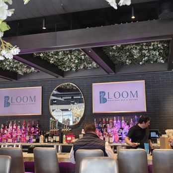 Bloom Boutique Bar & Eatery - Bar area - New American Near Me - Albany, New York