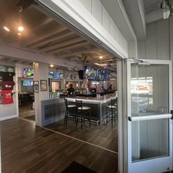 Urie's Waterfront Restaurant - Inside bar