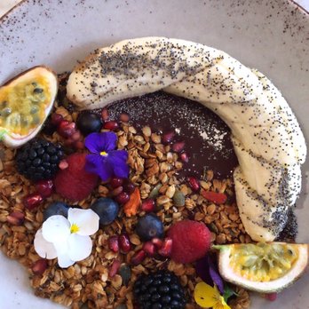 Élan Cafe - Açaí bowl - Cafes Near Me - London, XGL