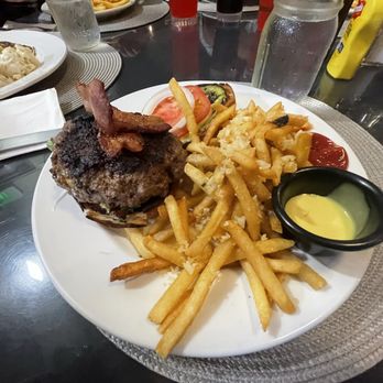 E Ohi Restaurant - Stuffed burger and garlic fries. - Breakfast & Brunch Near Me - Honolulu, Hawaii E Ohi Restaurant - Stuffed burger and garlic fries. - Breakfast & Brunch Near Me - Honolulu, Hawaii