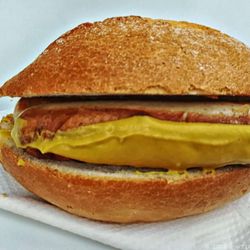 Bratwurststand Knüpfing - Geknickte mit Senf (01/2018)