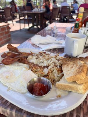 Blackboard Bistro by null