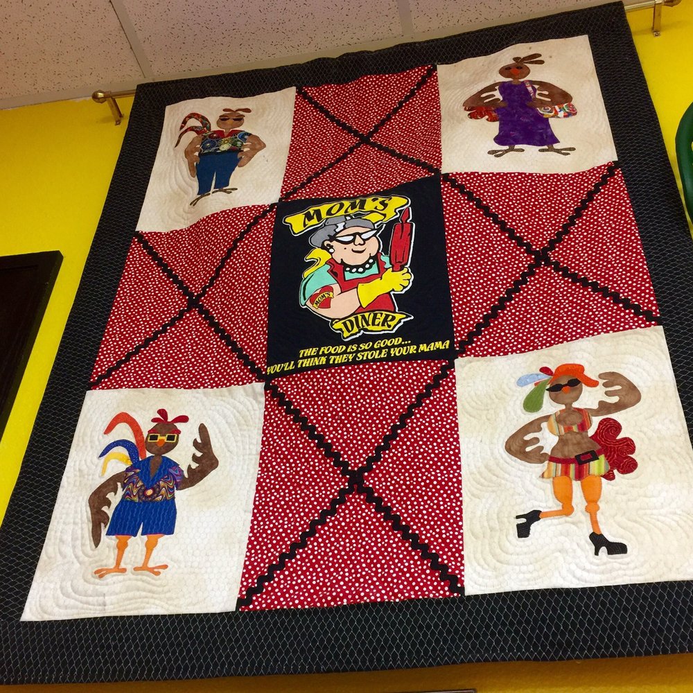 Mom's Diner - Gorgeous Quilt - Diners Near Me - Pahrump, Nevada Mom's Diner - Gorgeous Quilt - Diners Near Me - Pahrump, Nevada