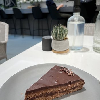 Sutra - Raw chocolate layer cake - Vegan Near Me - New York, New York