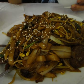 New Sky Restaurant - Beef Chow Fun - Chinese Near Me - Toronto, Ontario