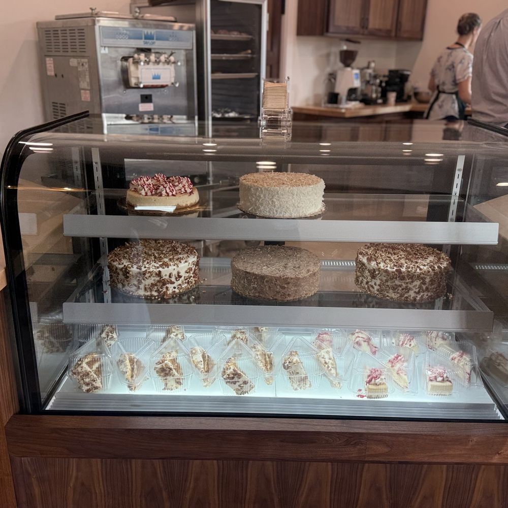 The Heritage Table - Dessert case - Bakeries Near Me - Nickelsville, Virginia The Heritage Table - Dessert case - Bakeries Near Me - Nickelsville, Virginia