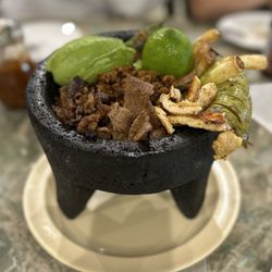 Molcajete de carnes