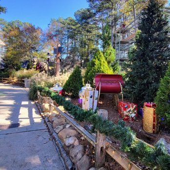 Stone Mountain Park - Christmas decorations in the park - Parks Near Me - Stone Mountain, Georgia Stone Mountain Park - Christmas decorations in the park - Parks Near Me - Stone Mountain, Georgia