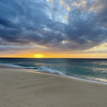 Banzai Pipeline - Beaches Near Me - Haleiwa, Hawaii
