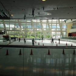 歡天雪地溜冰場