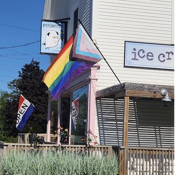 Pugnuts Ice Cream Shop - Awesome family-owned ice cream shop - and they are crazy about pugs! - Ice Cream & Frozen Yogurt Near Me - Surry, Maine Pugnuts Ice Cream Shop - Awesome family-owned ice cream shop - and they are crazy about pugs! - Ice Cream & Frozen Yogurt Near Me - Surry, Maine