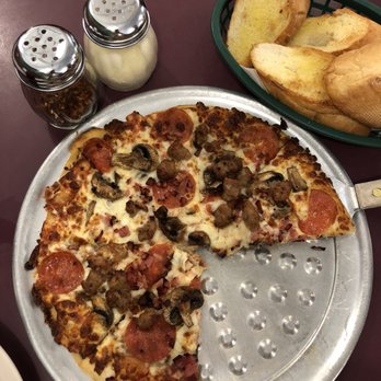 Gondolier - Small House special pizza without the green peppers and onions. Very tasty. - Pizza Near Me - Benton, Tennessee Gondolier - Small House special pizza without the green peppers and onions. Very tasty. - Pizza Near Me - Benton, Tennessee