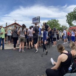 The crowd around the Bingo coup.