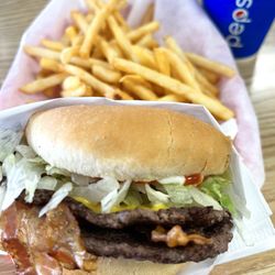 Damburger - This is what delicious looks like. Hamburgers come out of the kitchen so hot you can warm your hands on them.
