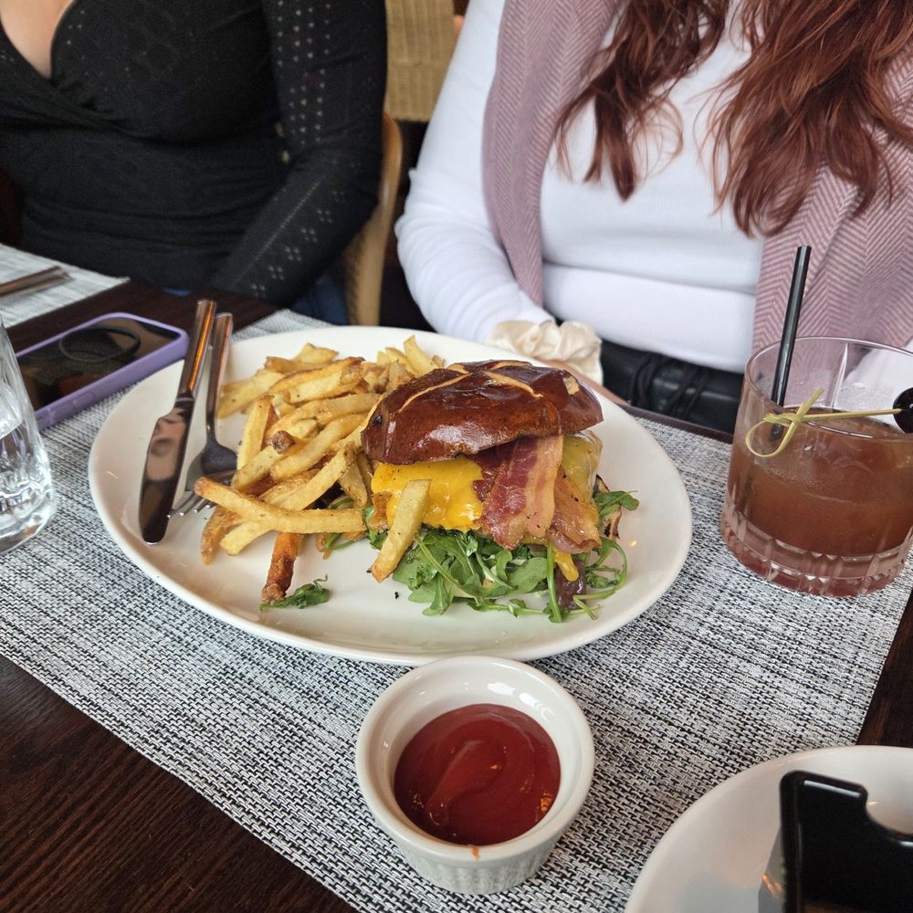 Amano Bistro - Italian Near Me - Chicago, Illinois