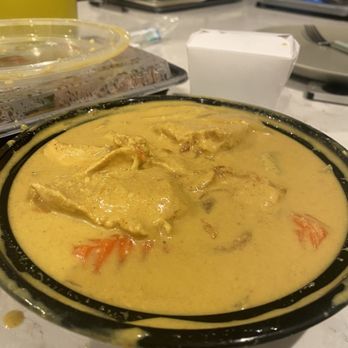Rustic Spoon - Valley Village - Yellow Curry with Chicken - Thai Near Me - Valley Village, California