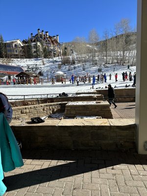 8100 Mountainside Bar & Grill by null