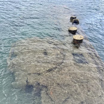 E Noa Tours - Remnants of the U.S.S. Arizona - Tours Near Me - Honolulu, Hawaii