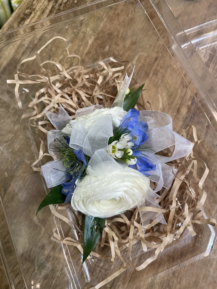 FLORAL PETALS OF WESTCHESTER Updated June 2024 51 Photos 5